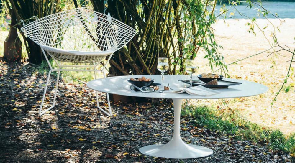 Knoll International Saarinen Outdoor Tulip Table