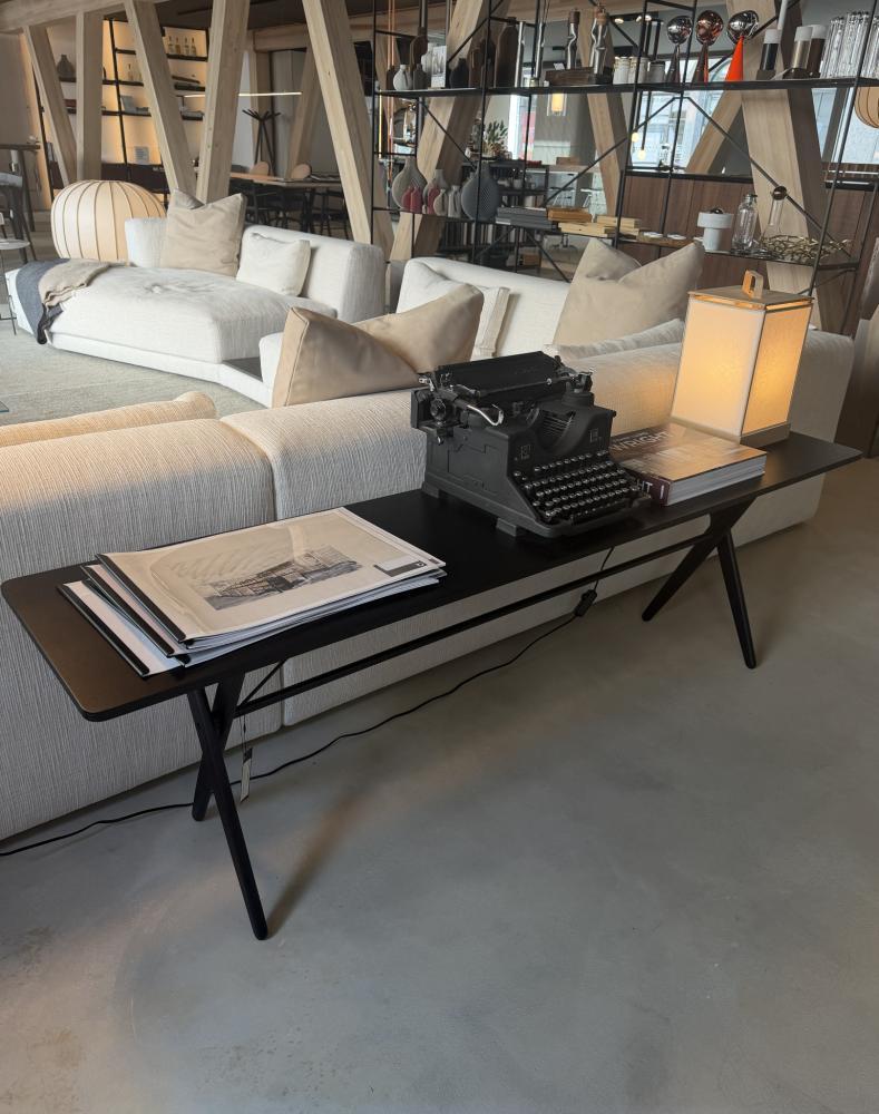 Console von DePadova